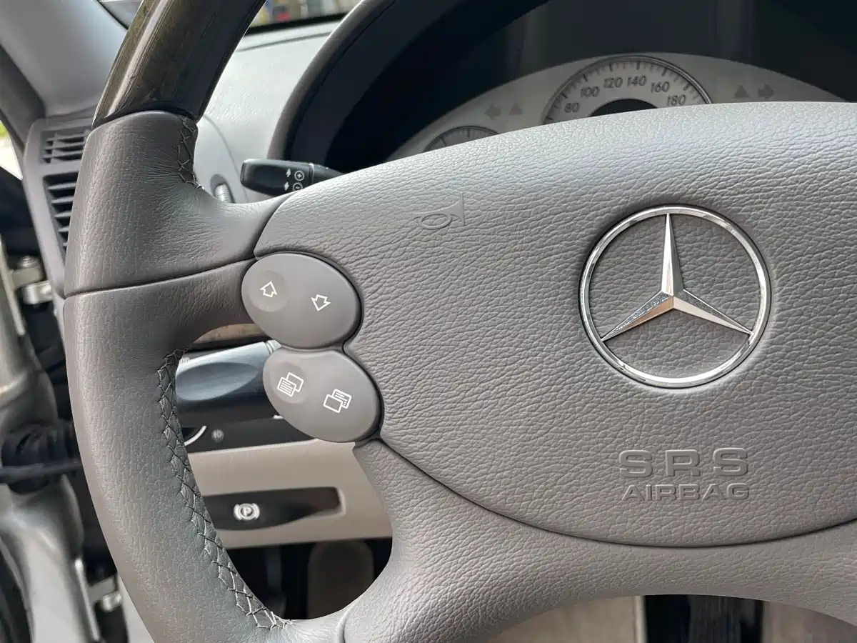 Mercedes-Benz E-Class (Import) 2006 E 500 Fashion фото 10