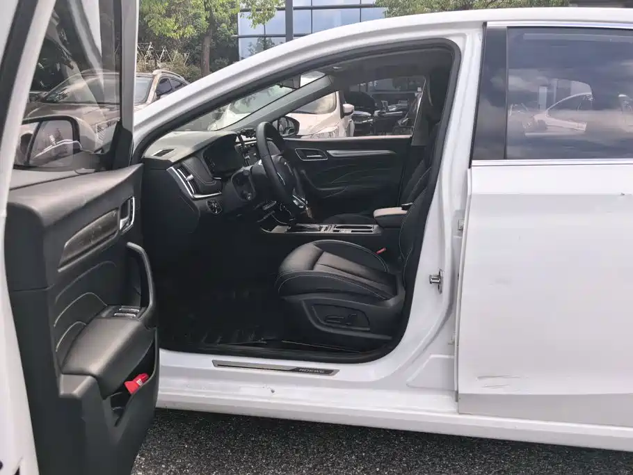 Roewe i6 2017 2017 20T Auto Internet Smart Enjoy Edition