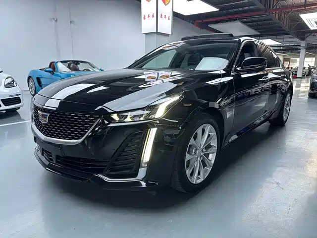 Cadillac CT5 28T, Люкс