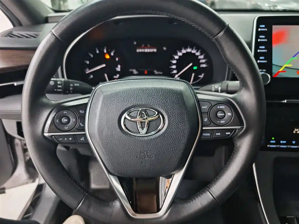 صورة 7 - Toyota Avalon