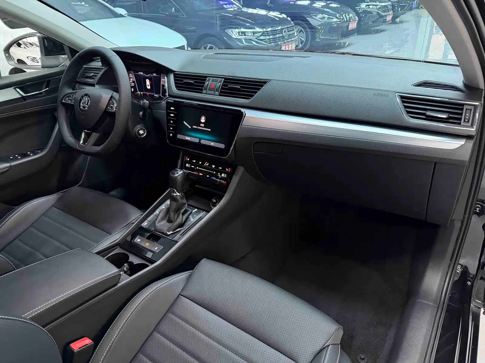 Photo 18 - Škoda Superb