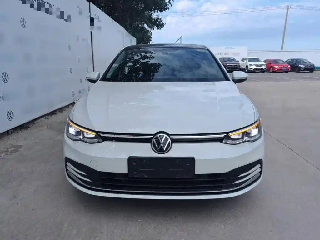Фото 3 - Volkswagen Golf