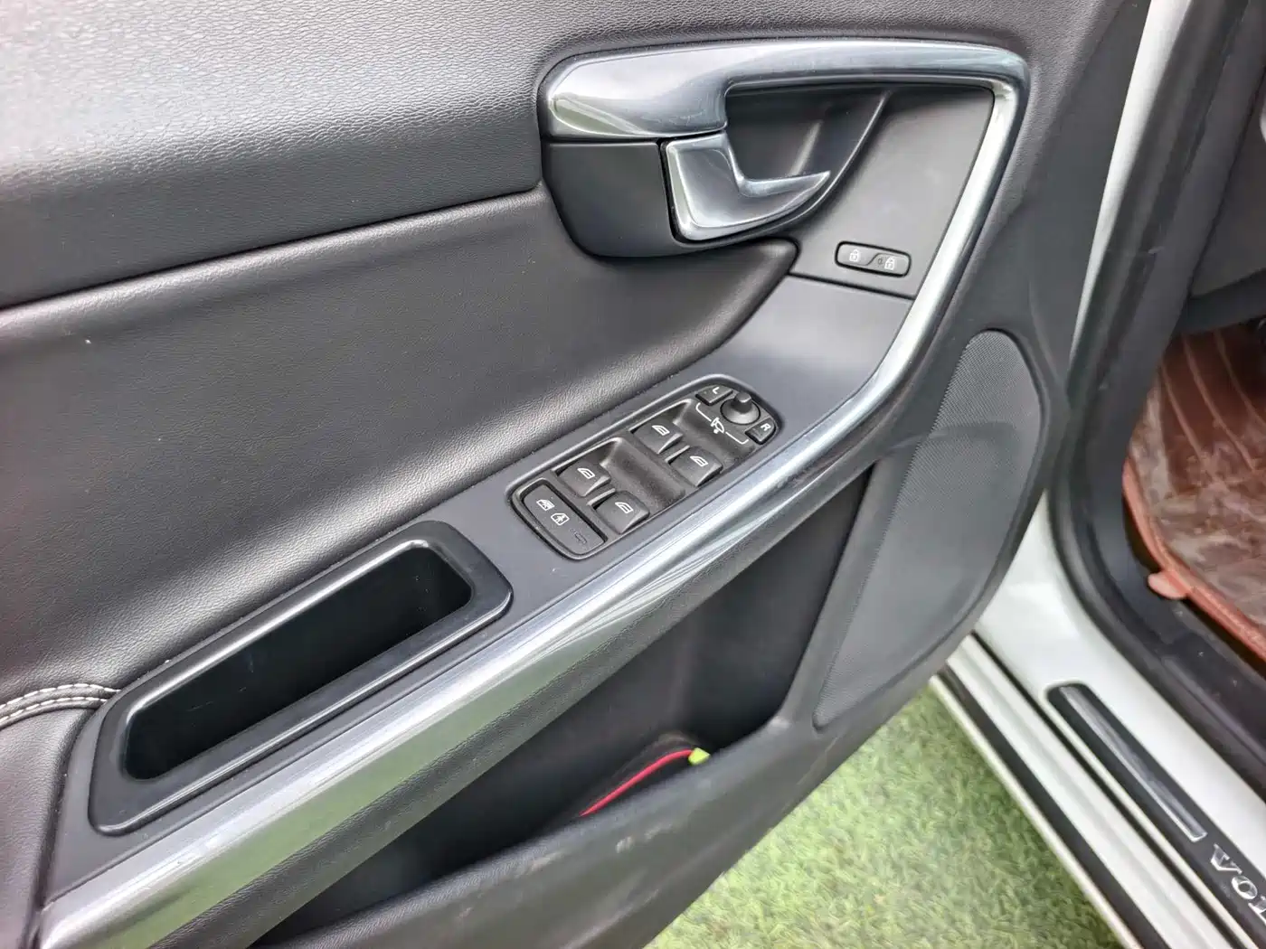 Фото 11 - Volvo V60