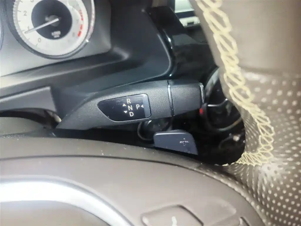 Mercedes-Benz GLK-Class 2013 Facelift GLK 300 4MATIC Luxury фото 10