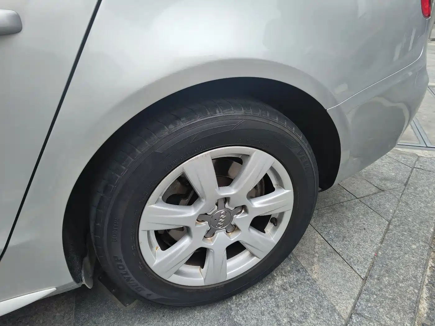 Audi A4L 2011 2.0 TFSI Comfort фото 23