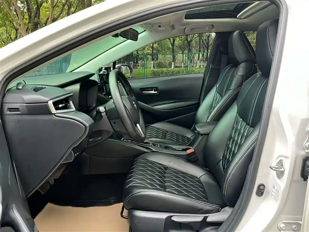 Toyota Corolla 2021 1.2T S-CVT Elite PLUS Edition фото 14