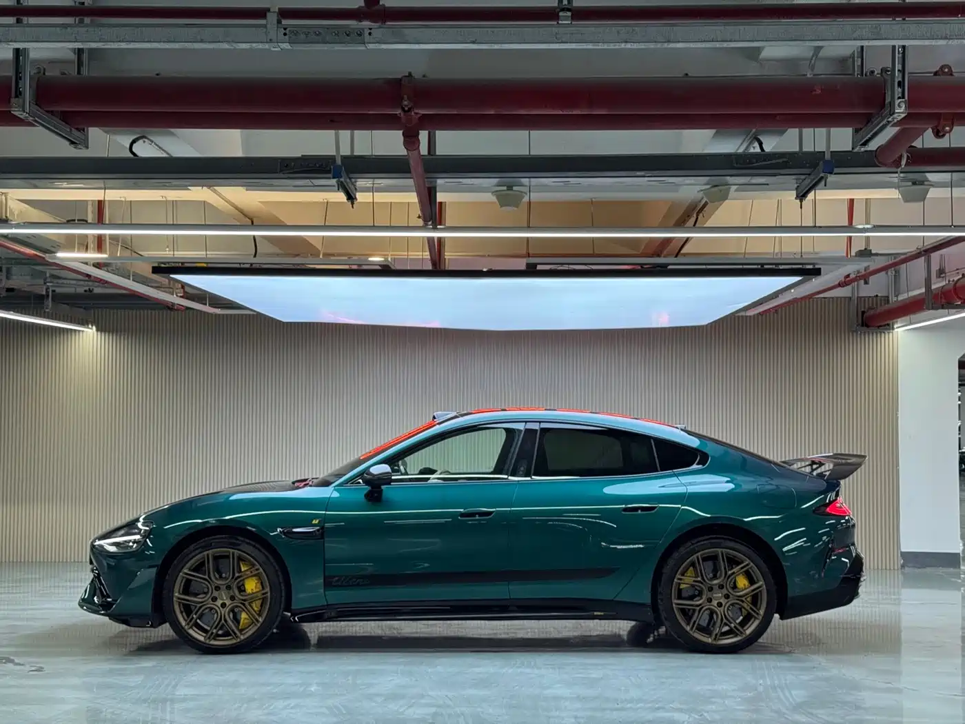 XIAOMI CAR XIAOMI SU7 ULTRA