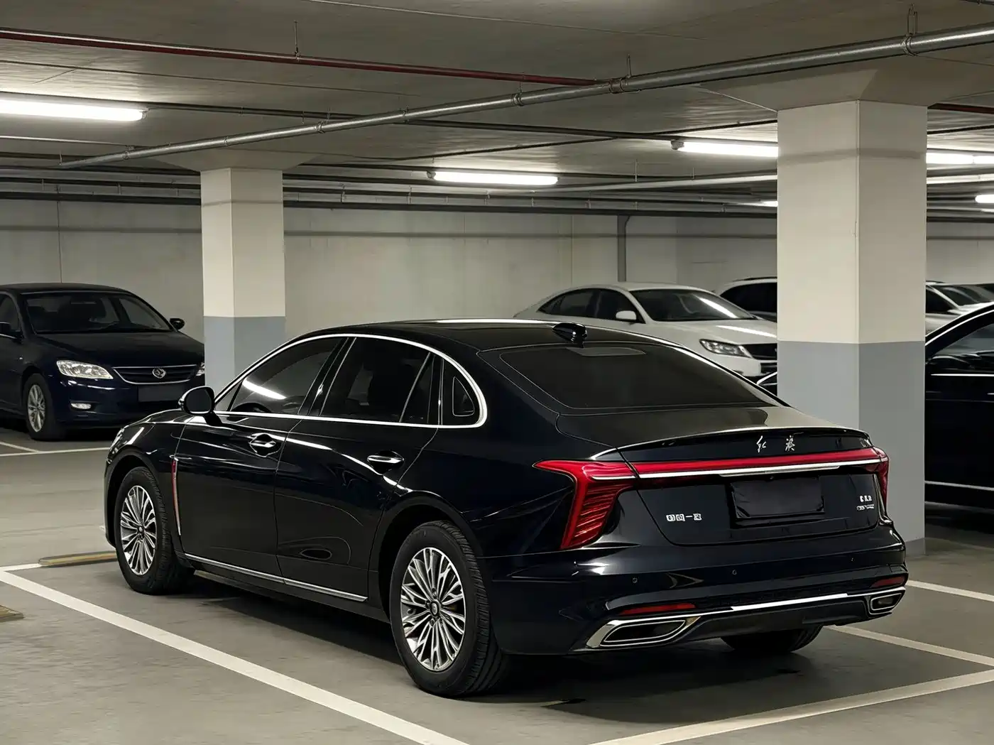Hongqi H5 2023 1.5T DCT Smart Connect Flag Rhythm фото 4