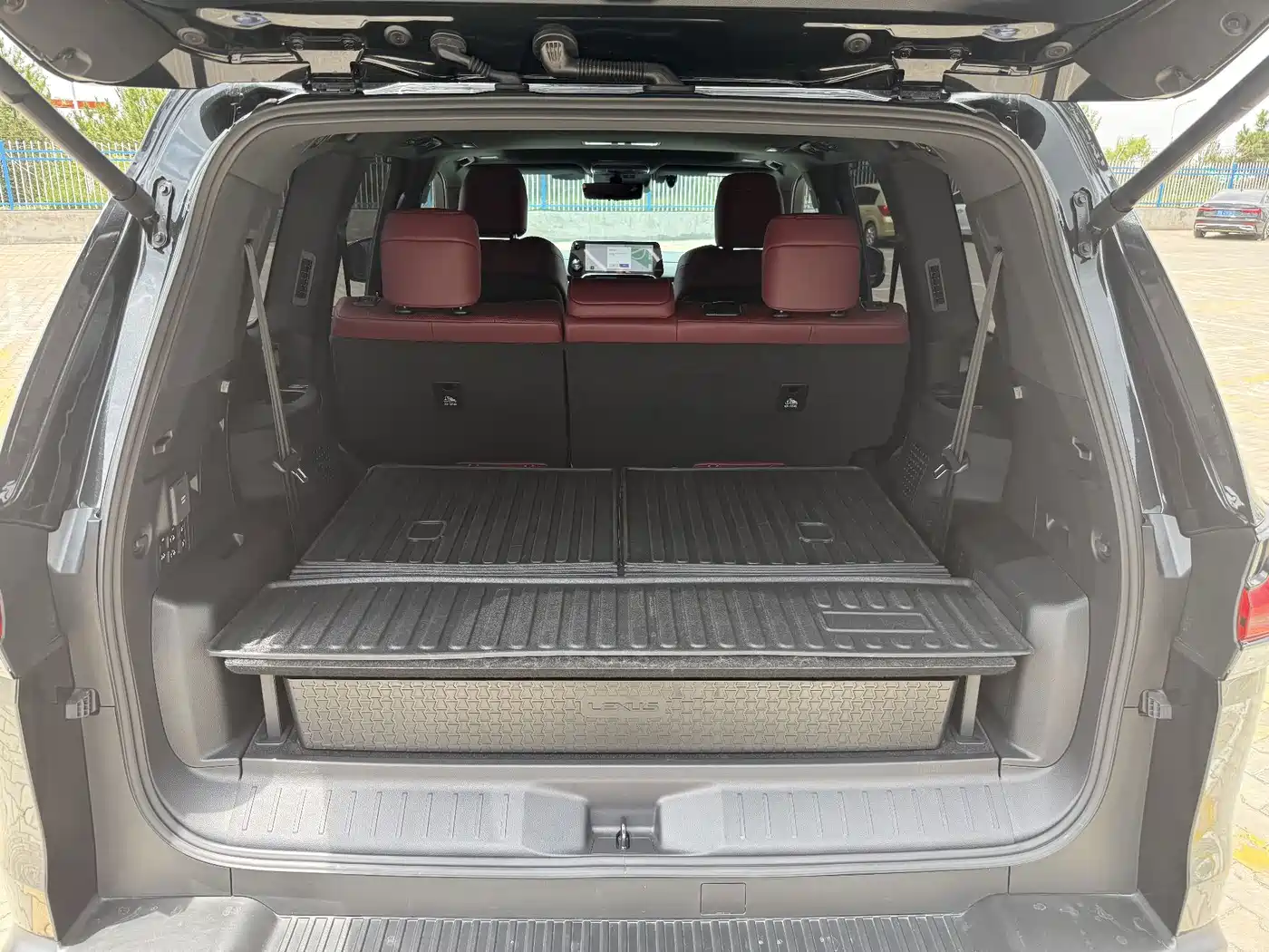 Lexus LX 2026 2025 700h Boundary Edition