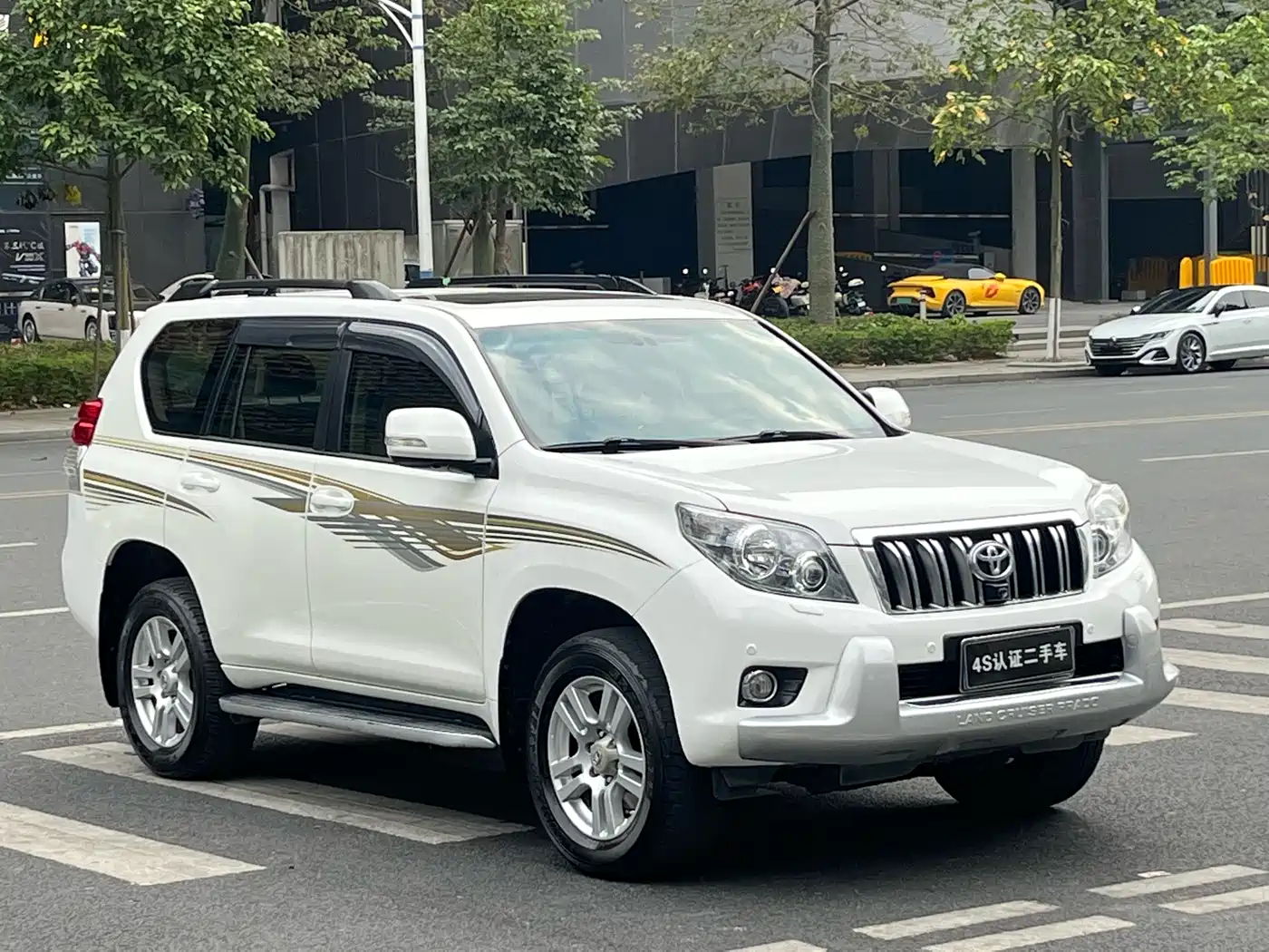 Toyota Prado 2010 4.0L Automatic VX NAVI фото 3