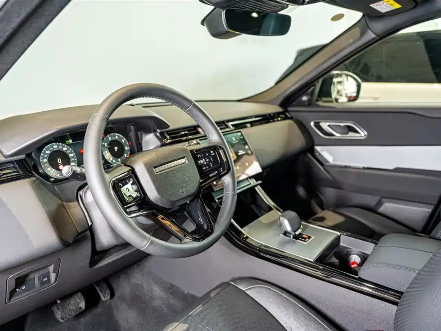 Land Rover Range Rover Velar 2025 S фото 6