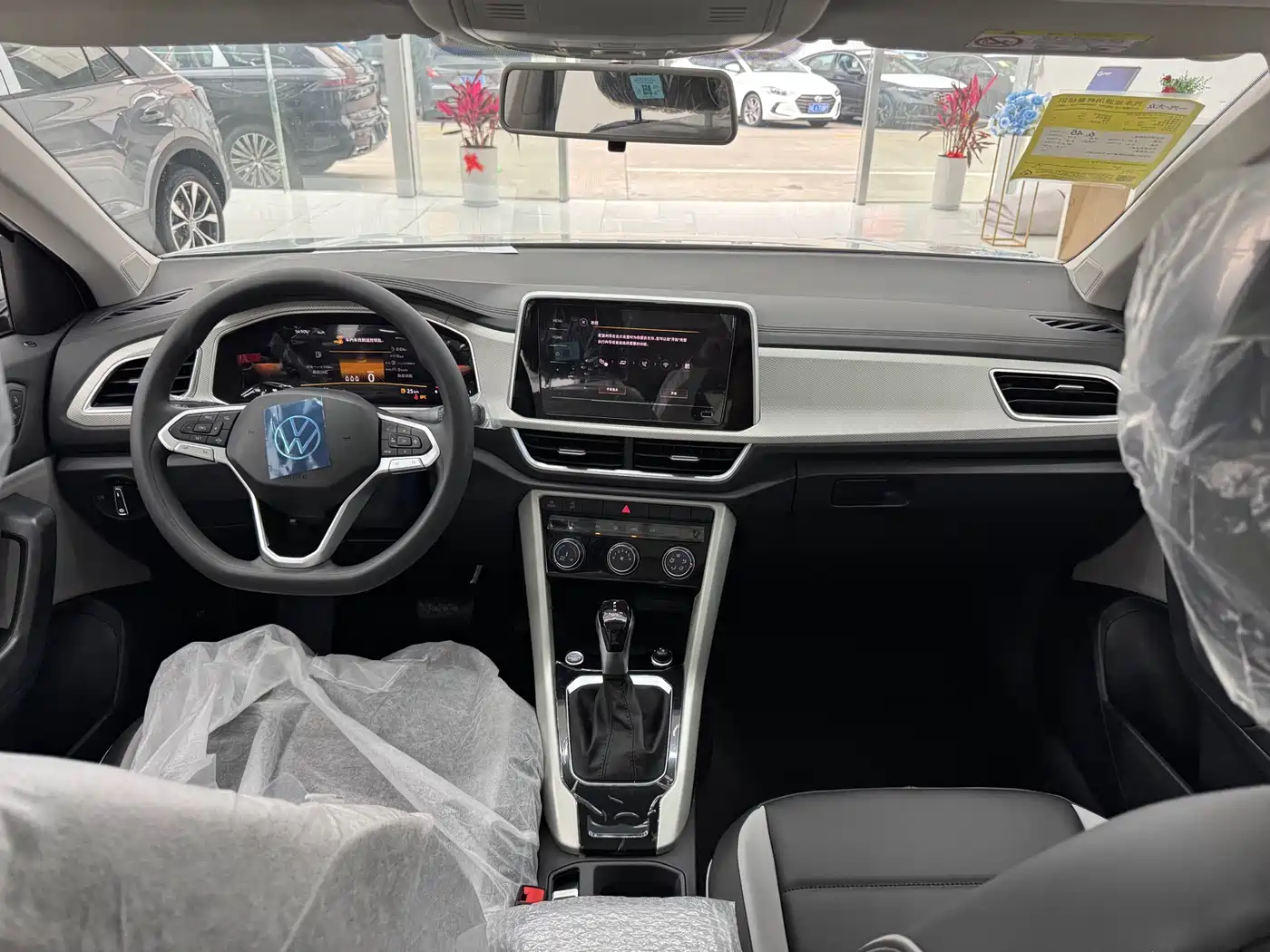 Volkswagen T-ROC 2026 280TSI DSG 2WD Time Edition фото 11