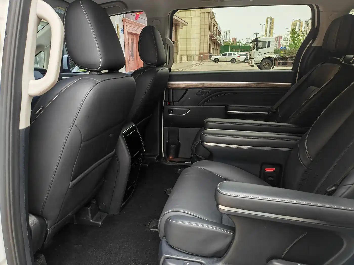 GAC Trumpchi Trumpchi M8 2023 Leading Series 390T Premium Edition фото 10