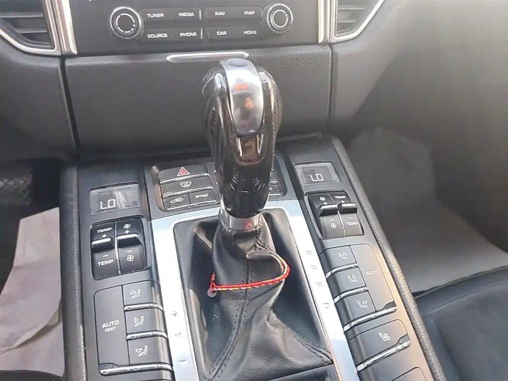 Porsche Macan 2017 Macan 2.0T фото 14