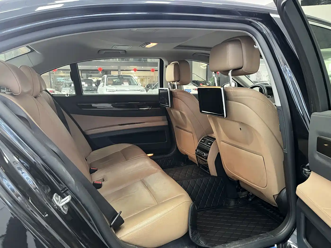 BMW 7 Series 2014 730Li Premium фото 5