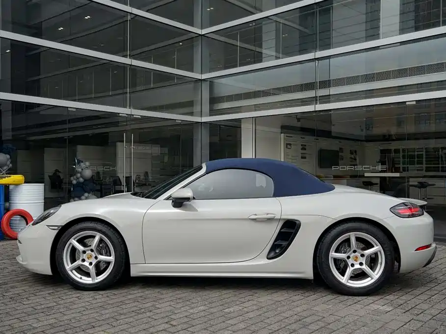 Porsche 718 2022 Boxster 2.0T фото 9