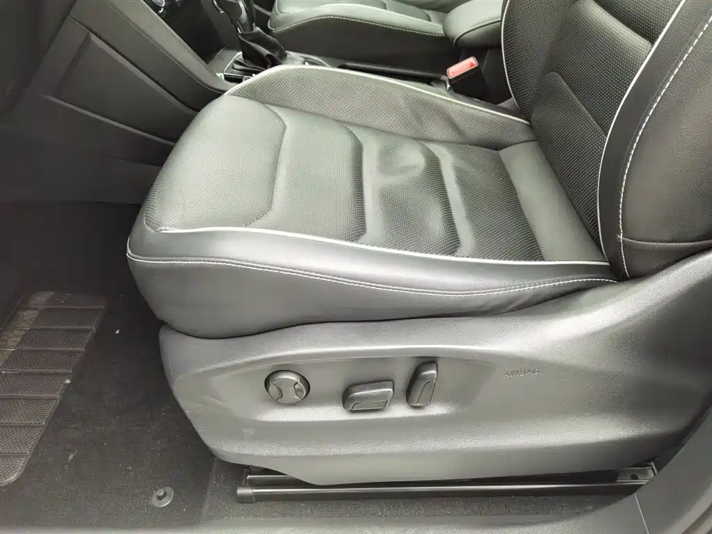 Volkswagen Tiguan L 2018 Facelift 330TSI Automatic 2WD Flagship Edition фото 20