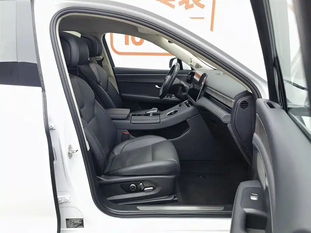 AITO Wenjie AITO M5 2022 Extended Range AWD Flagship фото 23