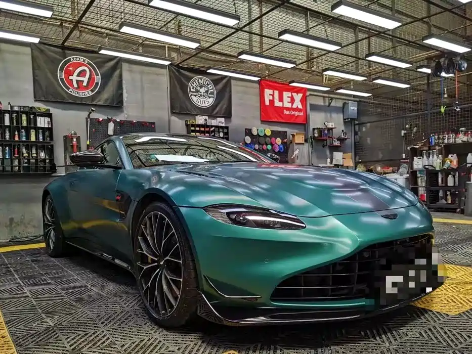 2022 Aston Martin V8 Vantage