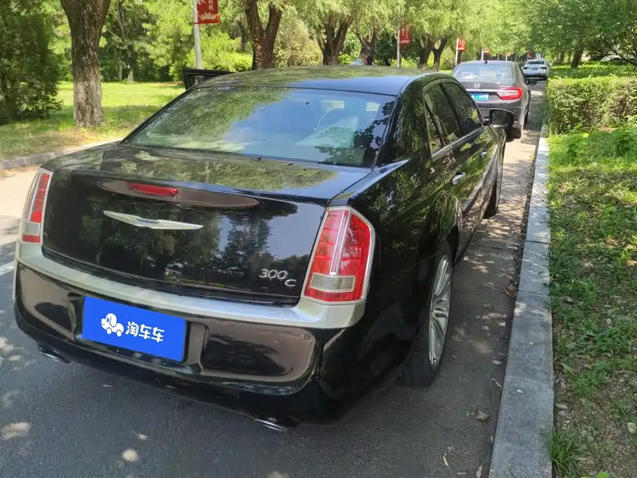 Chrysler 300C (Import) 2014 2013 3.6L Premium Edition