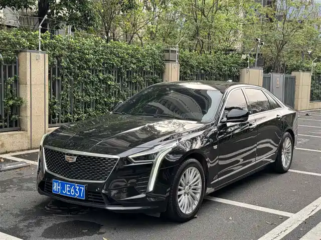 CADILLAC CT6
