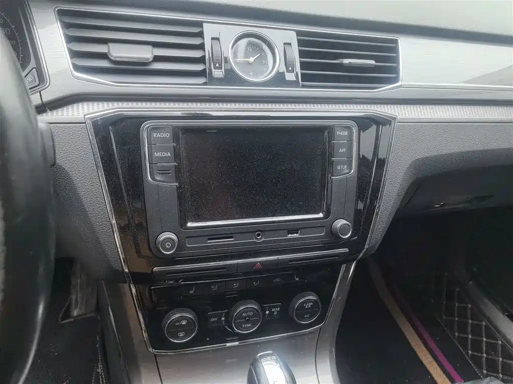 Volkswagen Passat 2017 330TSI DSG Prestige фото 13