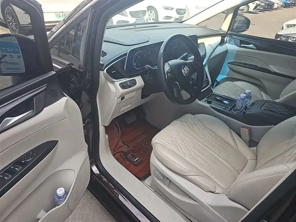 Buick GL8 2021 ES Landlord 653T Comfort фото 16