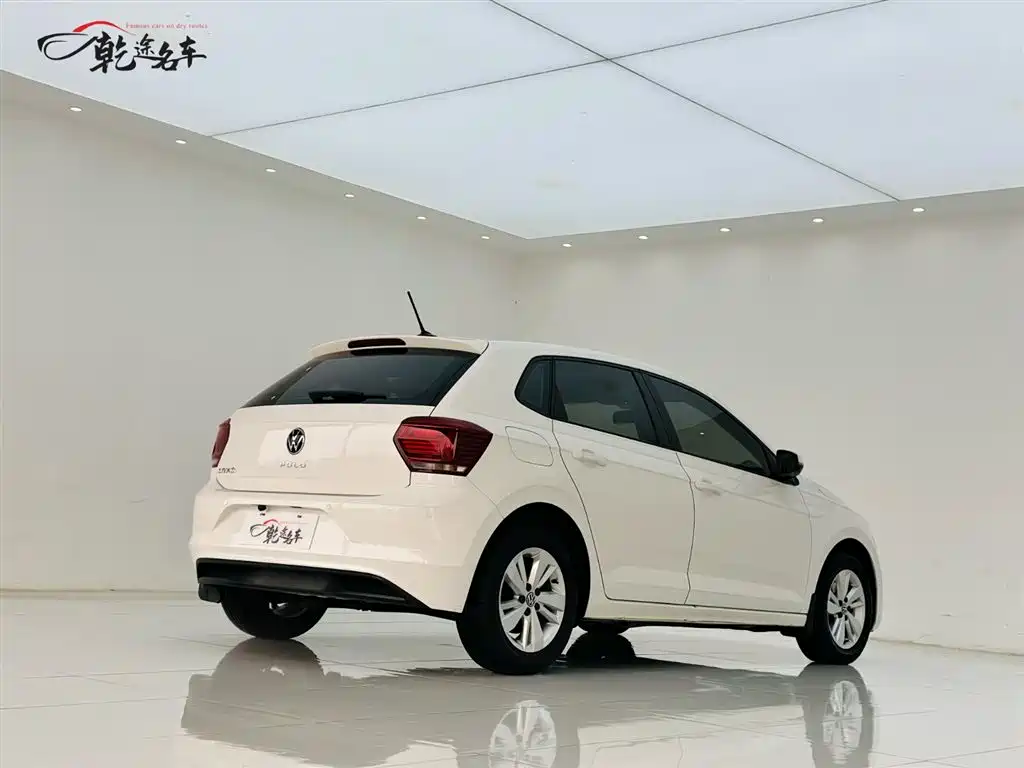 Volkswagen Polo 2021 Plus 1.5L Automatic Panorama Enjoyment Edition фото 7