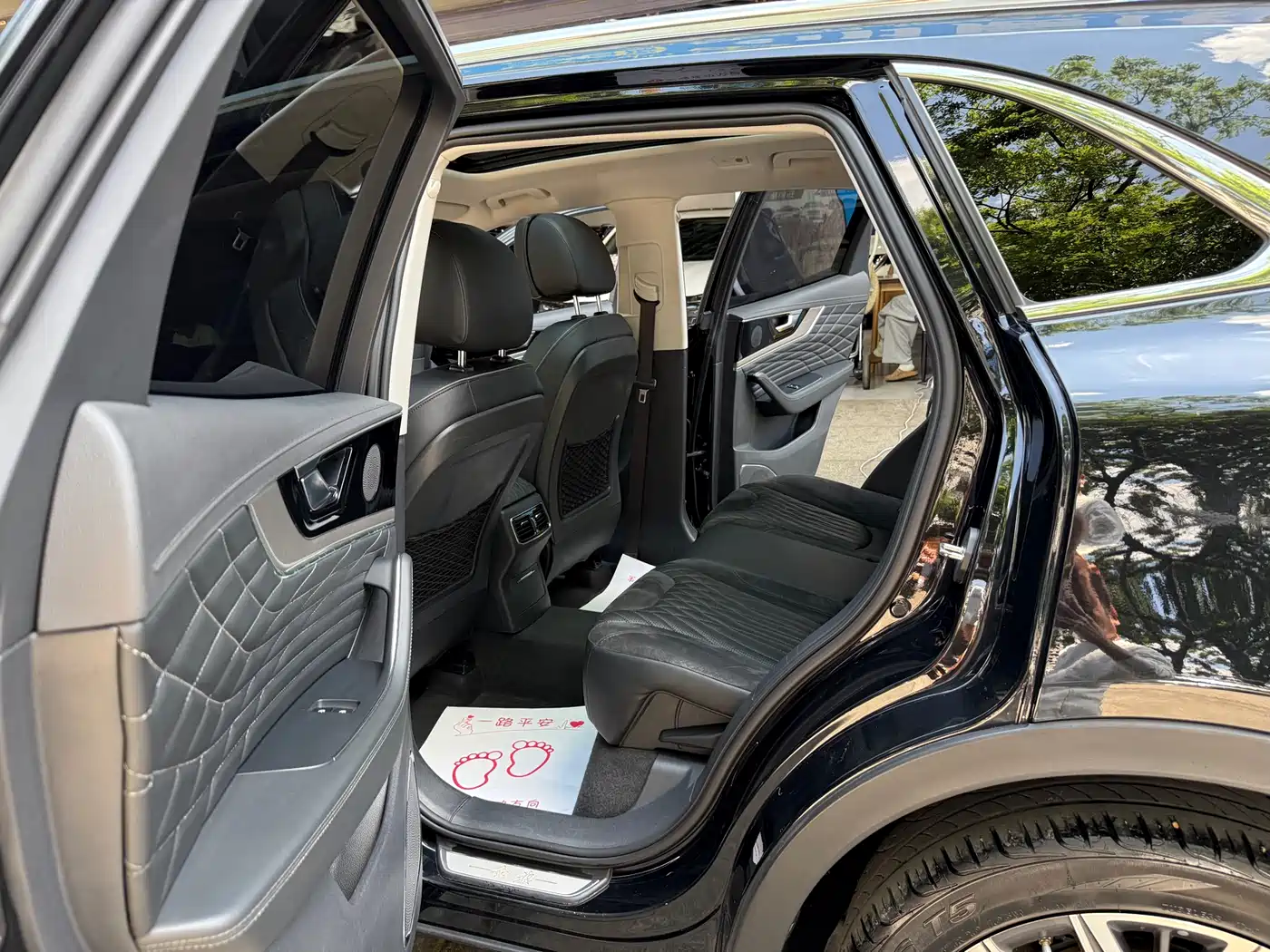 Hongqi HS5 2022 2.0T Smart Connect Flagship AWD Edition фото 5