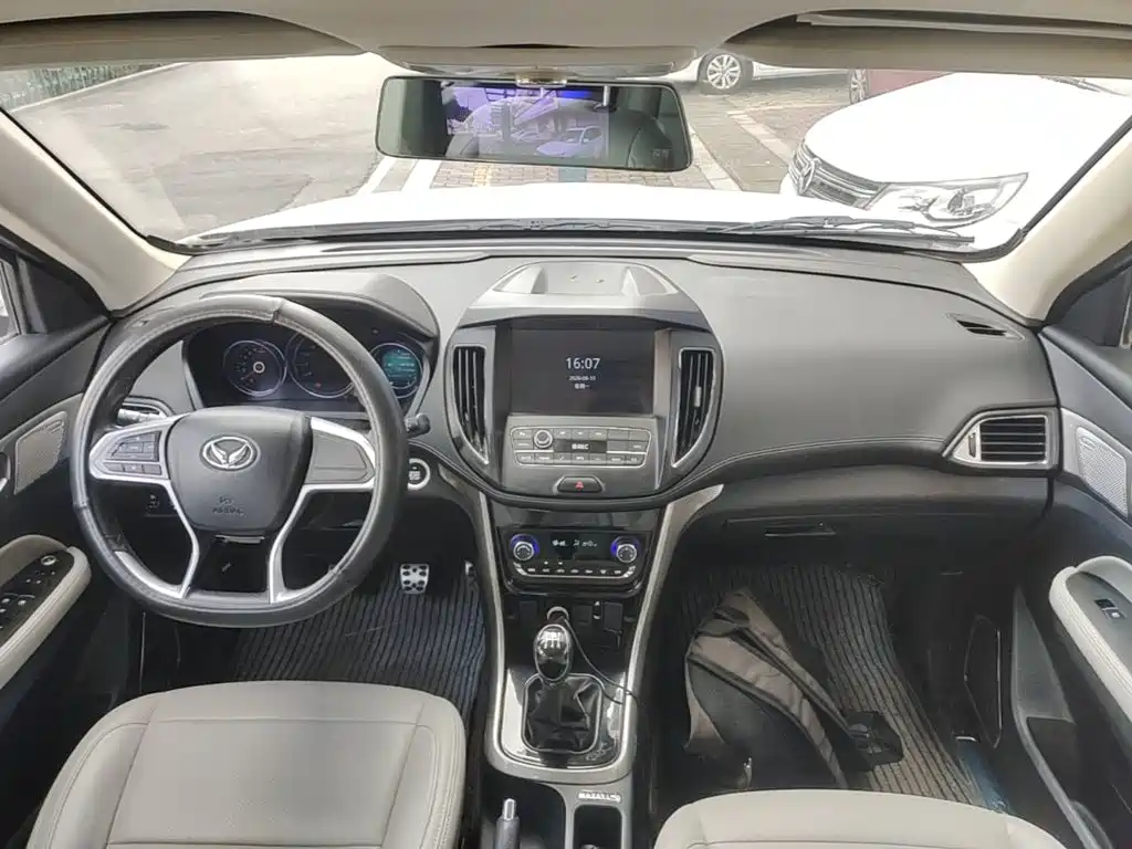 BAIC Huansu S5 2017 2017 1.3T Manual Deluxe