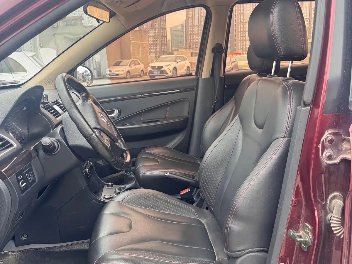 Dongfeng Fengguang Fengguang 370 2016 2016 1.5L Manual Elite Travel Edition 7-seater