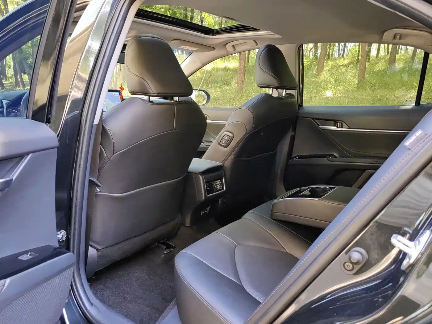 Toyota Camry 2023 2.0G Luxury Edition фото 11