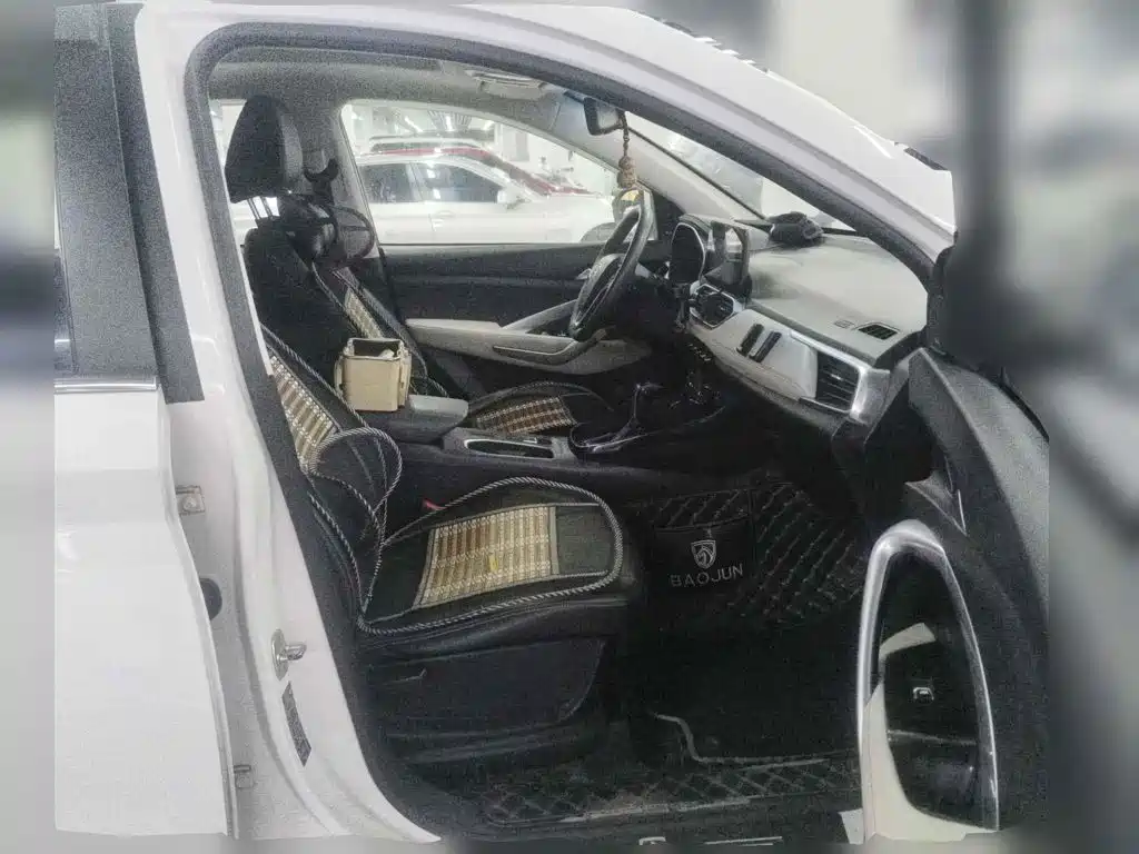 Baojun 530 2019 2019 1.5T CVT Premium China V