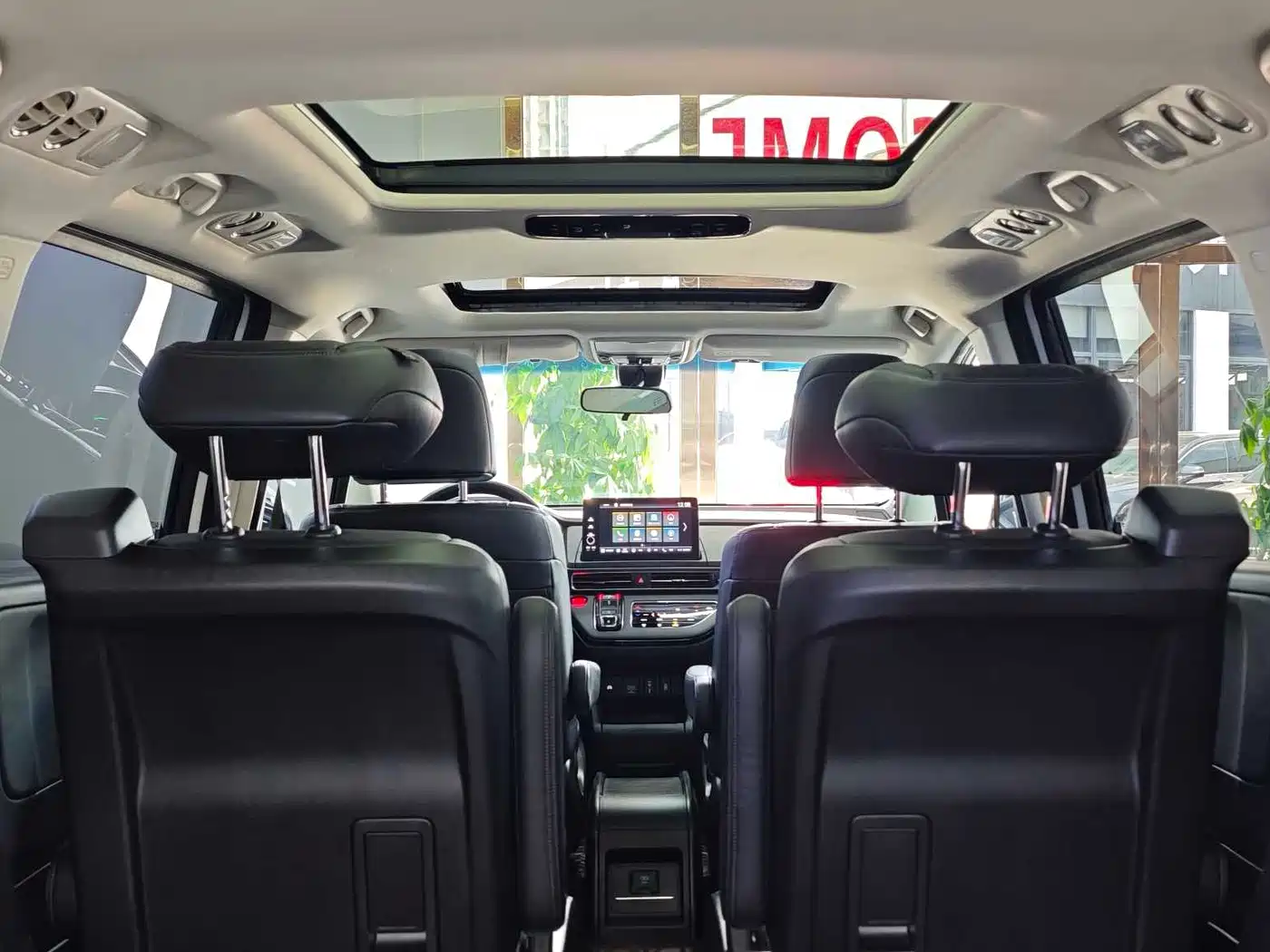 Фото 15 - Toyota Sienna