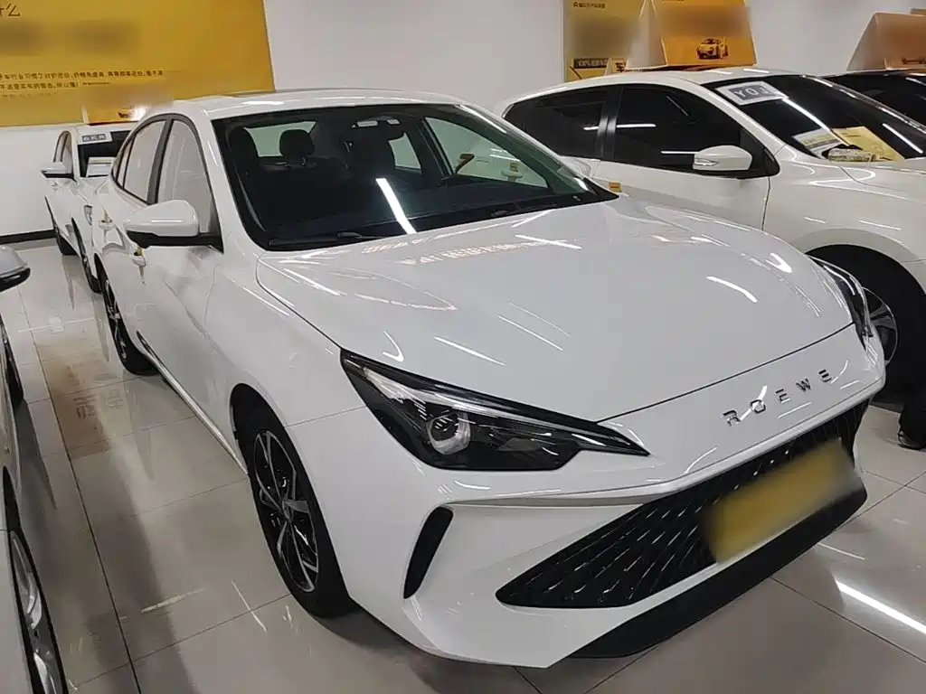 Фото 4 - Roewe i5