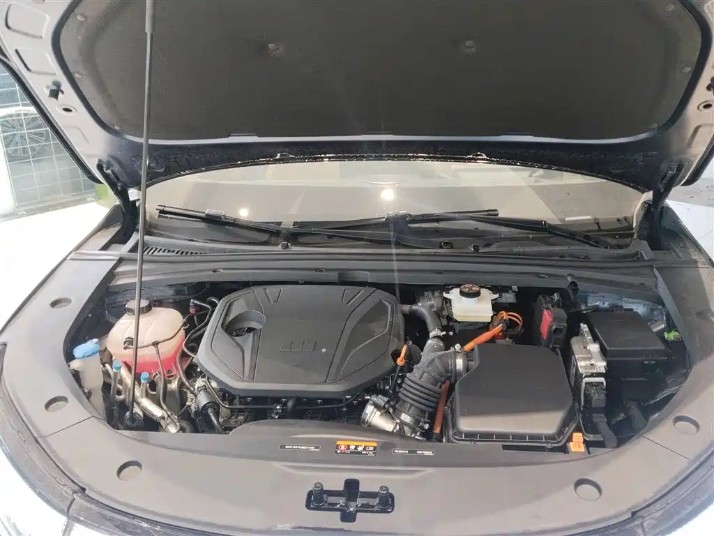 Geely Galaxy Galaxy A7 2025 EM-i 150km Explorer+ Edition фото 16