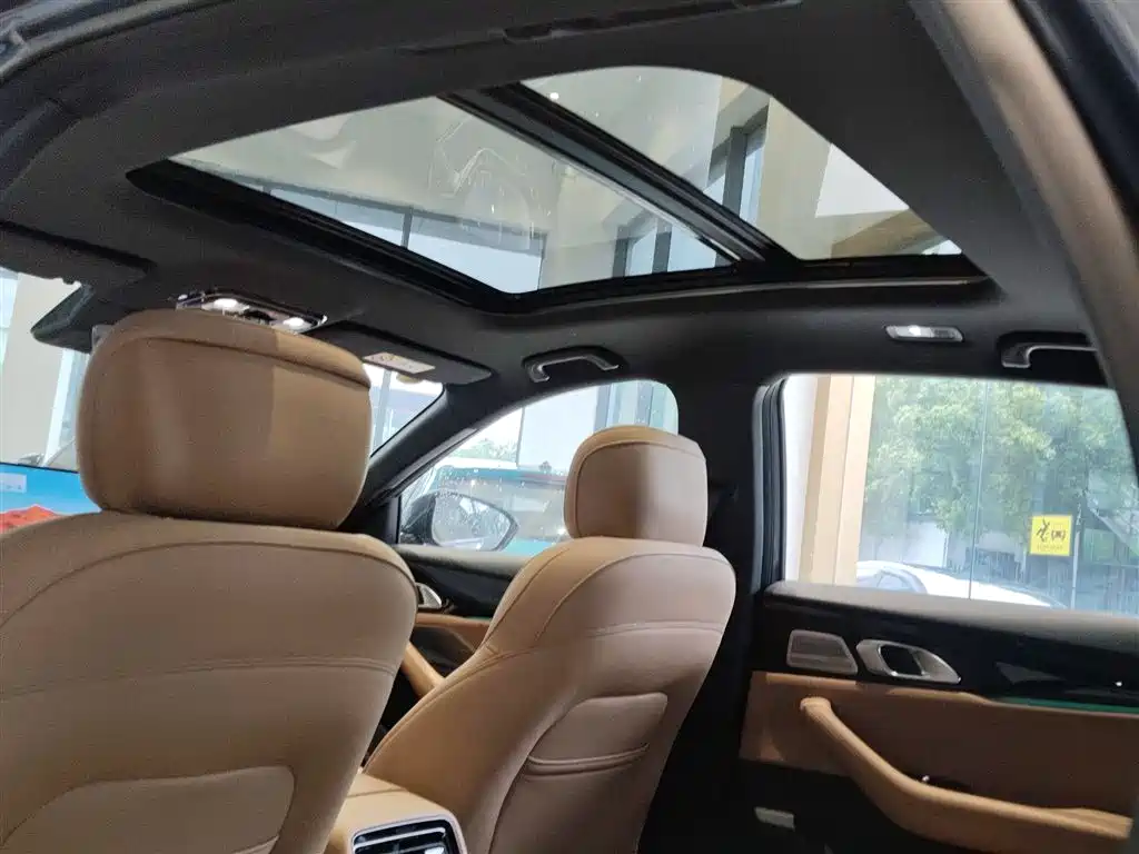 Geely Galaxy Galaxy A7 2025 EM-i 150km Explorer+ Edition фото 14