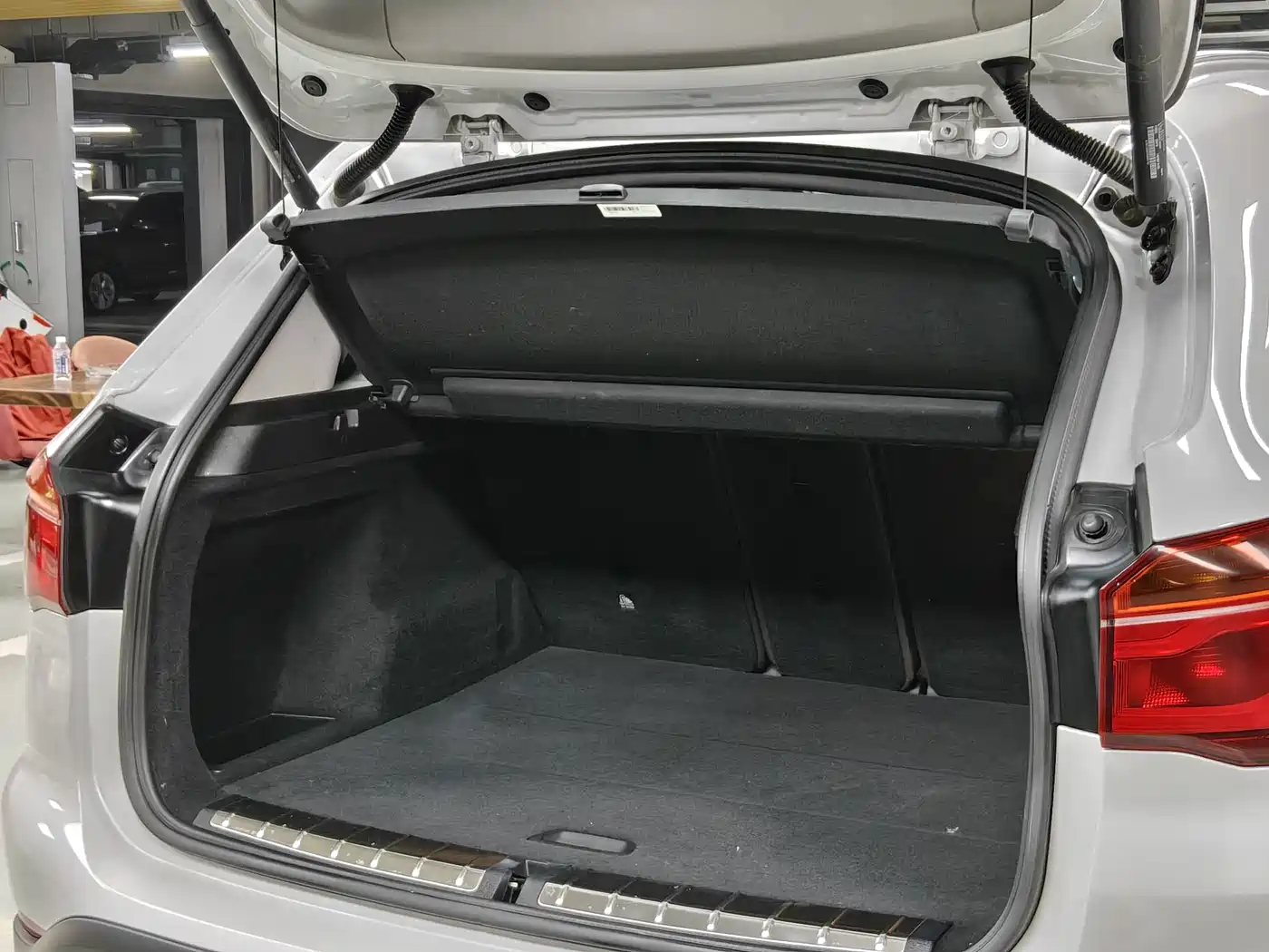 BMW X1 2019 xDrive20Li Premium Model фото 15