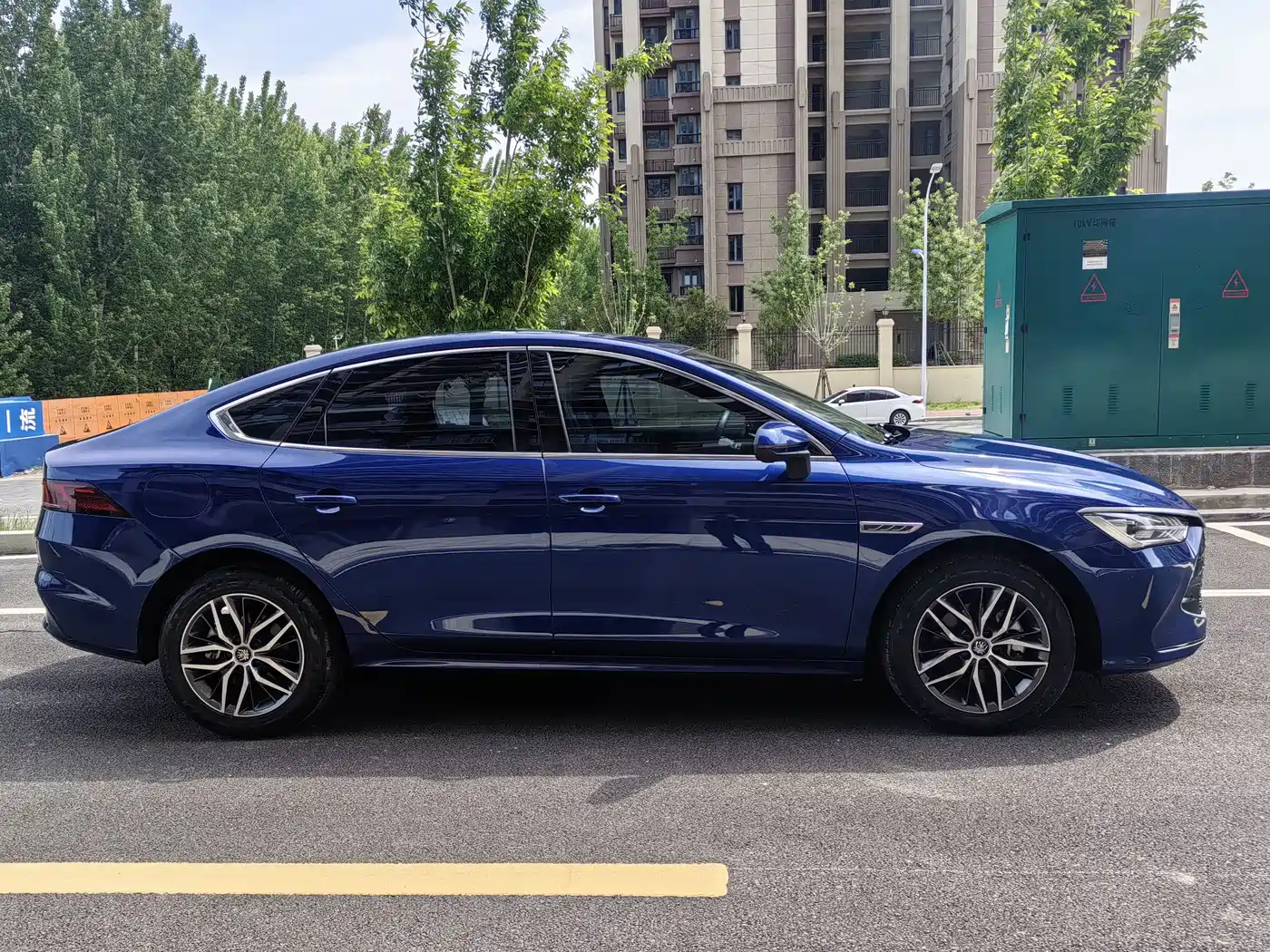 BYD Qin PLUS 2021 DM-i 120KM Flagship фото 14
