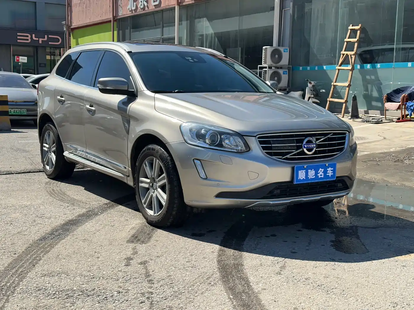 VOLVO XC60