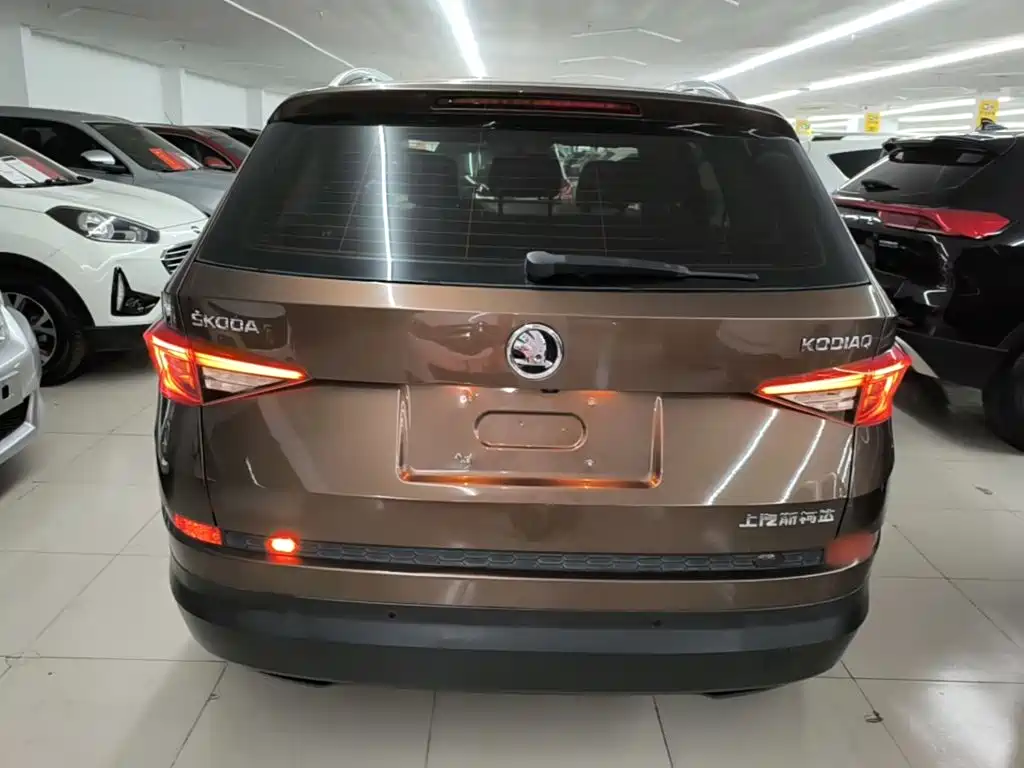 Фото 6 - Škoda Kodiaq