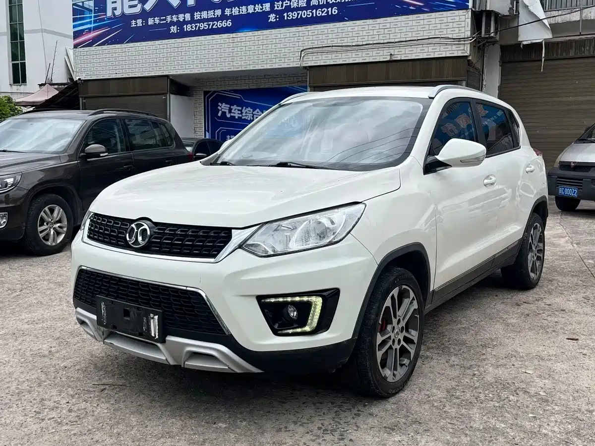 BAIC Senova X35 2017 2016 1.5L Automatic Luxury Edition