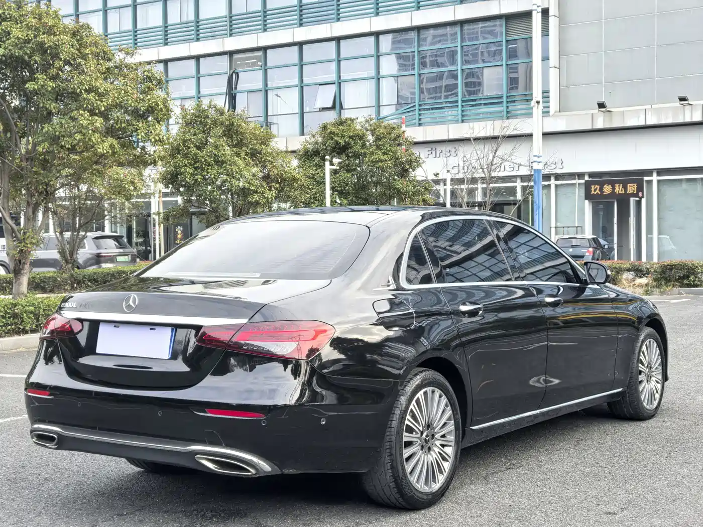 Mercedes-Benz E-Class 2021 E 300 L Fashion фото 9