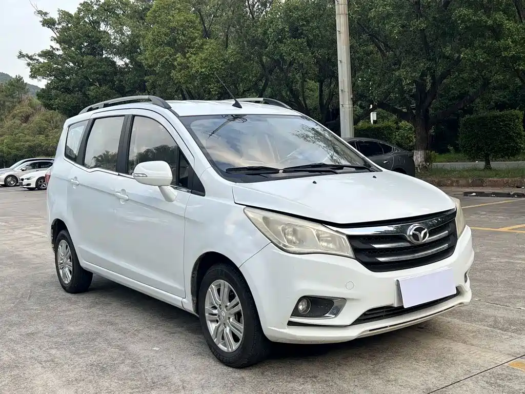 Weichai Yingzhi Yingzhi 737 2015 2015 1.5L Manual Comfort