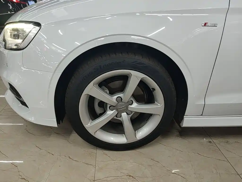 Фото 23 - Audi A3