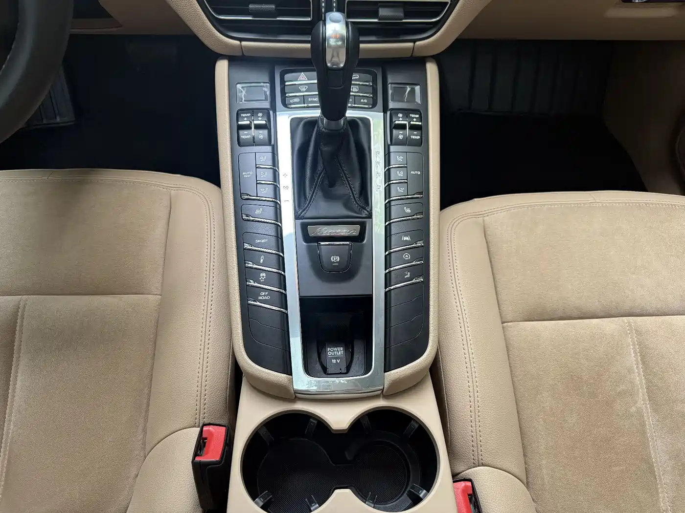 Porsche Macan 2018 Macan 2.0T фото 12