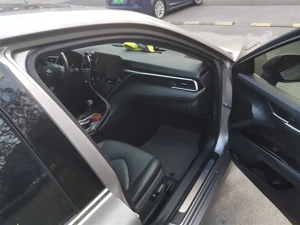Toyota Camry 2021 2.0G Luxury Edition фото 21