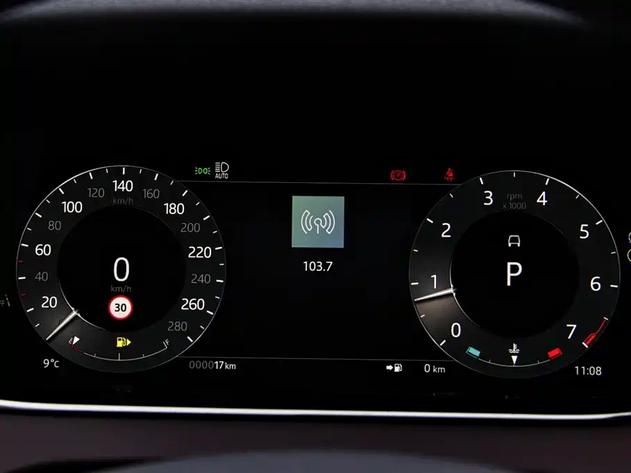 Land Rover Range Rover Evoque 2024 Range Rover Evoque L 249PS Light Master Edition фото 15