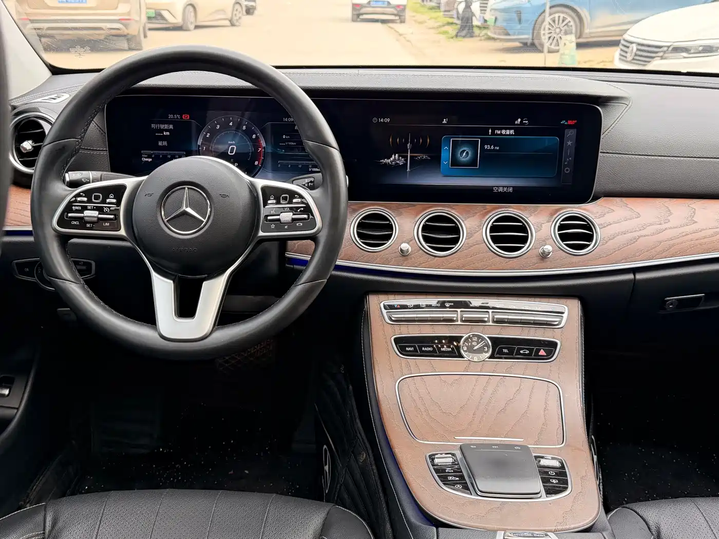 Mercedes-Benz E-Class 2019 E 300 L Luxury фото 14