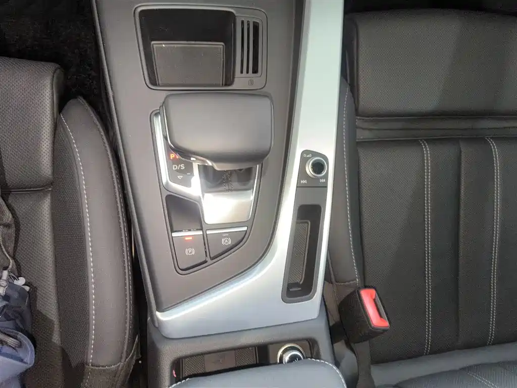 Audi A4L 2024 40 TFSI Fashion Dynamic фото 7